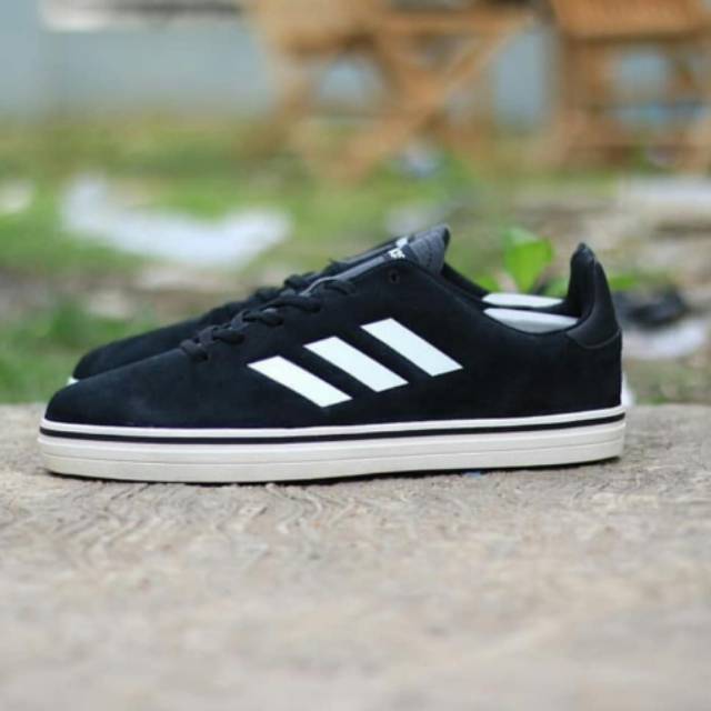 Sepatu Adidas Skateboarding True Chill 