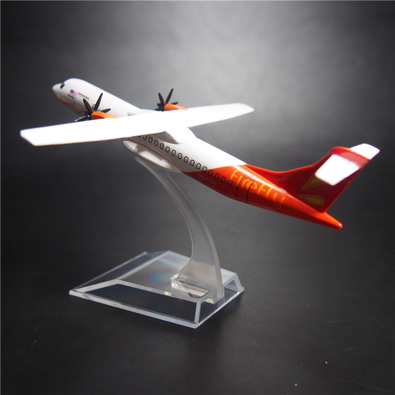 Firefly ATR-72-600 Miniatur Diecast Pesawat Terbang Malaysia Bahan Alloy Metal Dengan Stand Display