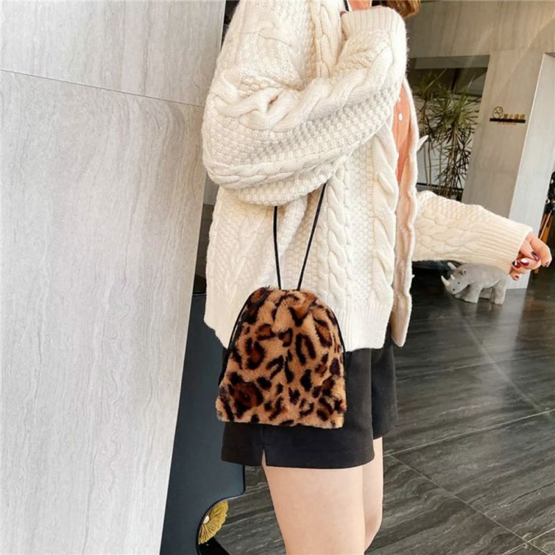 Tas bulu Serut Motif Macan tas SLempang murah