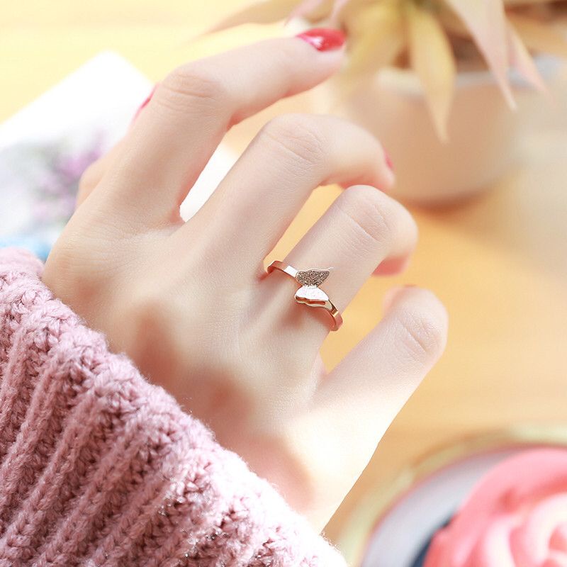 Cincin Titanium Wanita Korea Anti Karat dan Anti Alergi Model Kupu-kupu Asli Titanium