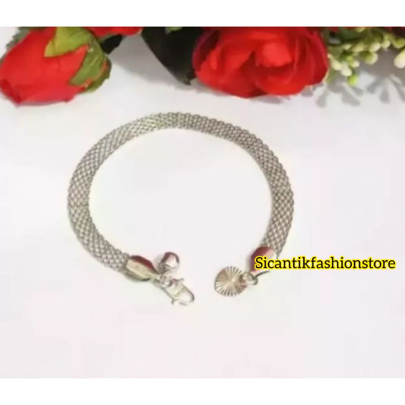 Gelang Titanium Model Tikar Gold Fashion Wanita Terlaris Anti Karat Tidak Luntur Gelang Tikar Wanita Gold Kekinian