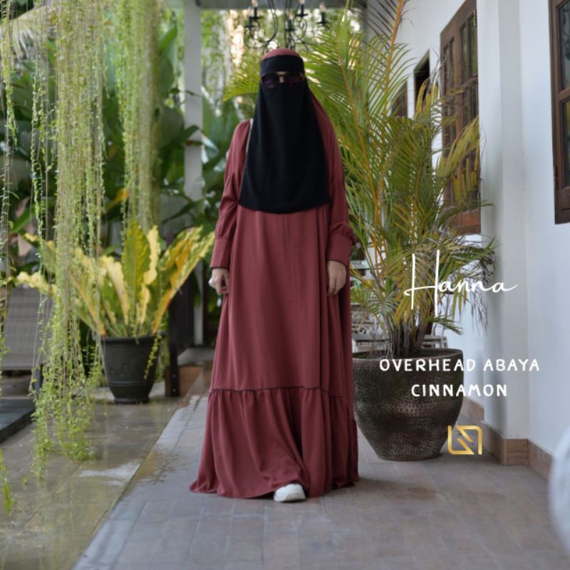 Overhead abaya nuka