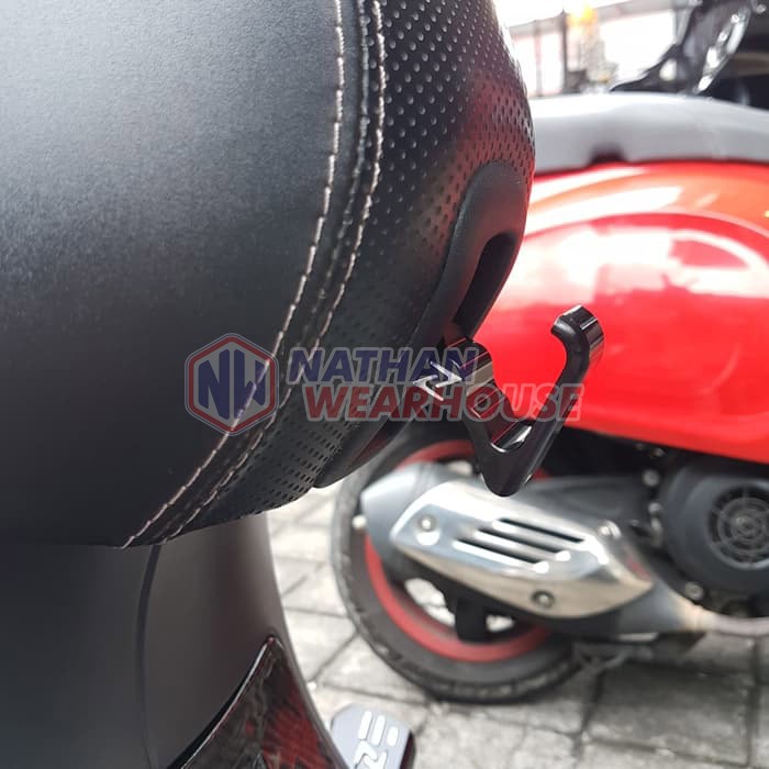 Gantungan Luggage Helmet Hook Black Zelioni Vespa Sprint Primavera