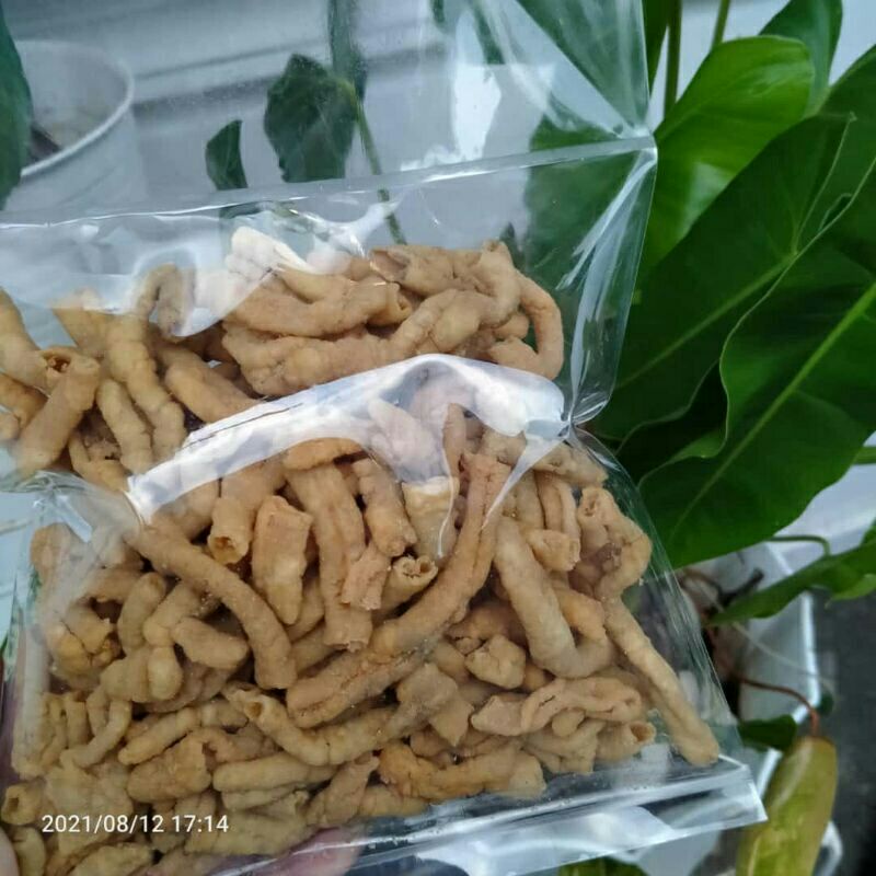 

kripik usus crispy