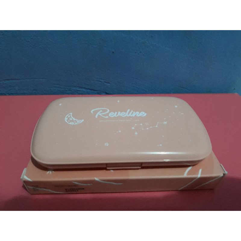 [Preloved] Reveline Two Way Cake