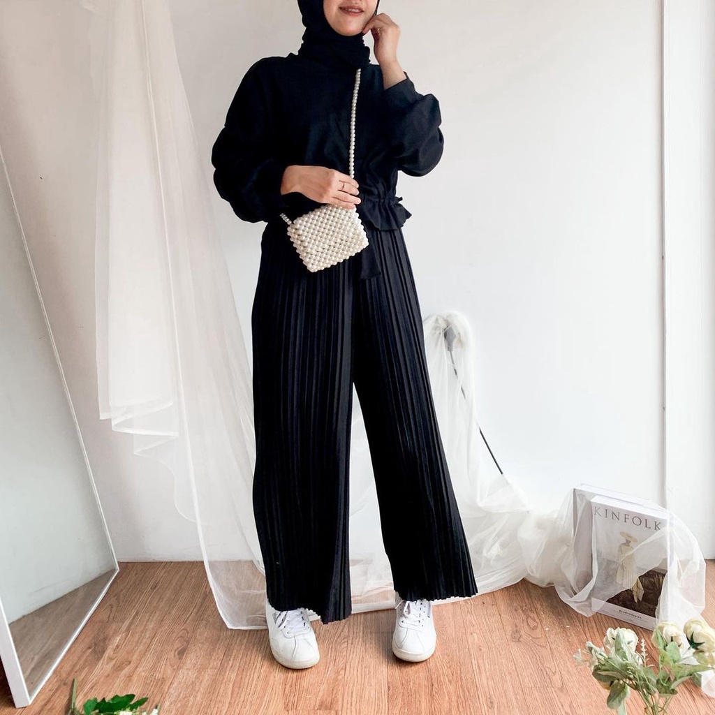 Rana Skirt Rok/Kulot Rample Plisket Kecil-Rana-Black