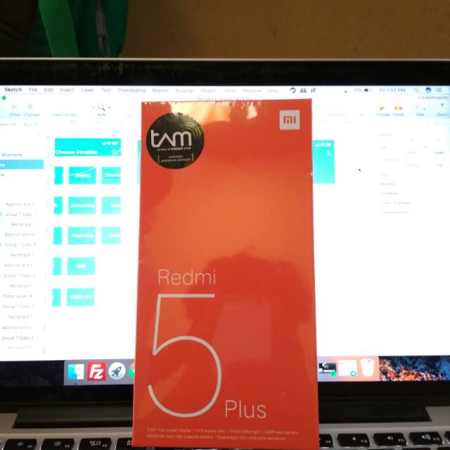 Xiaomi Redmi 5 Plus Ram 3gb Memori internal 32gb (Black - Garansi resmi tam 1 tahun)