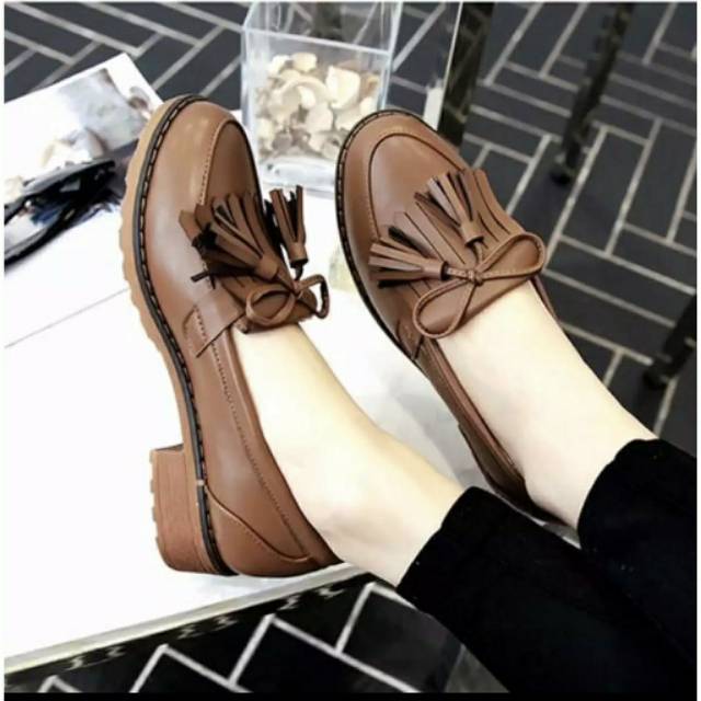 Docmart rumbe/sepatu loafers wanita/Sepatu Low Boots Docmart Wanita
[BISA COD]