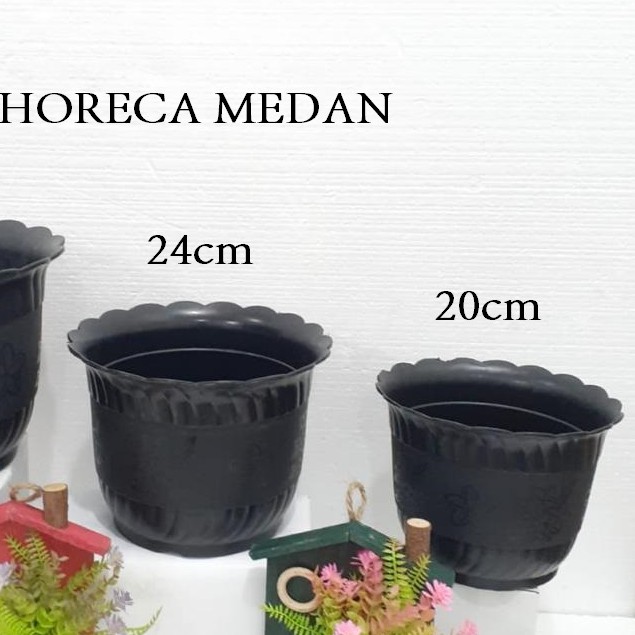 Pot bunga hitam 20cm / Pot tanaman plastik hitam (geneva daisy)