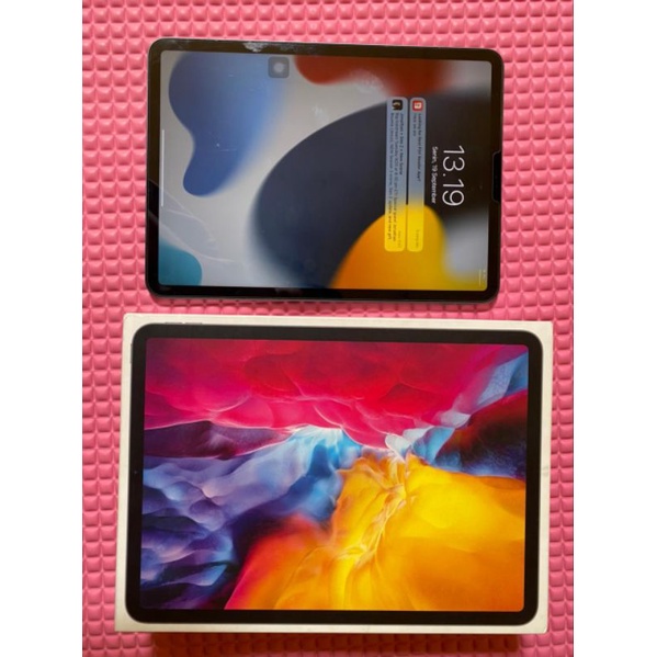 Ipad pro 2020Wifi onlyWarna Grey12”128 Mb