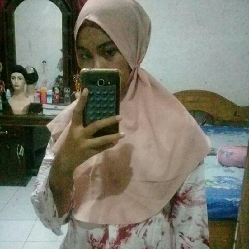 bergo maryam pendek peach