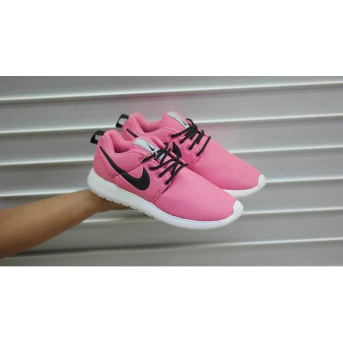 READY Nike Roshe Run High Quality size 36 - 43 sepatu wanita dan pria sports