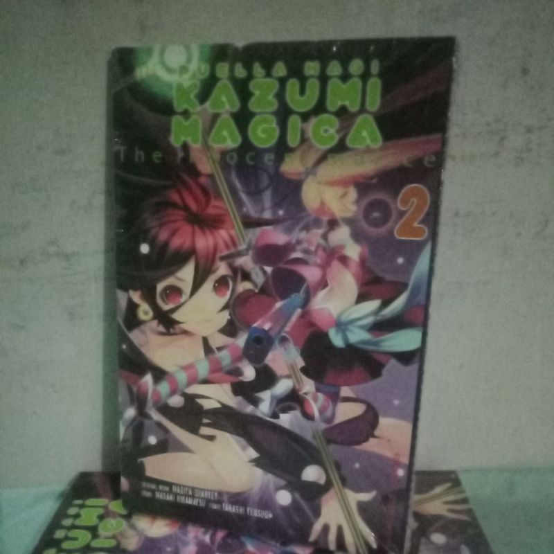 buku komik : Puella Magi Kazumi Magica 02
