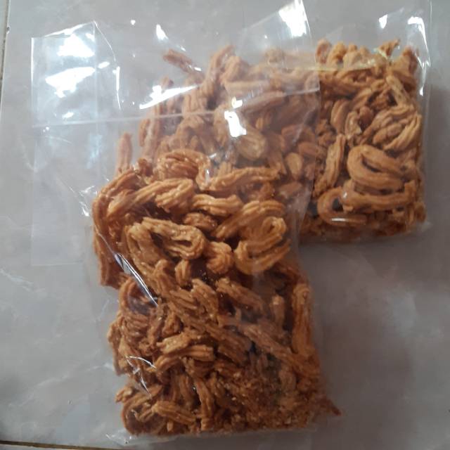 

Kue Akar Kelapa Wijen
