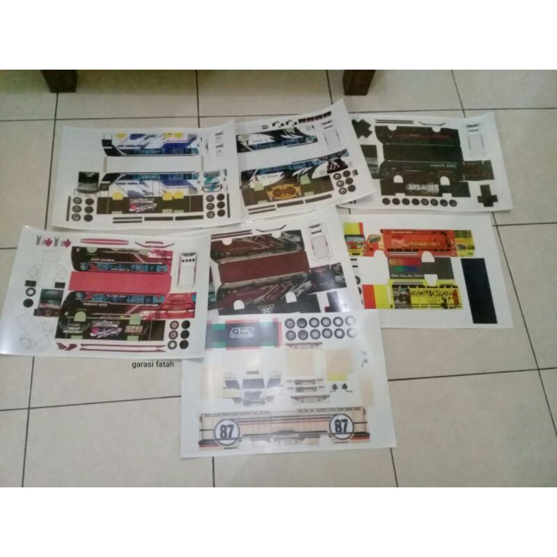Pola Papercraft truk oleng ukuran 35 cm