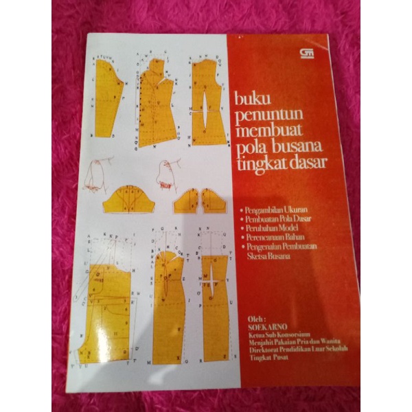 

buku membuat pola busana karya soekarno jilid 1