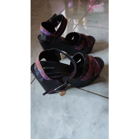 Sandal Wanita/Sandal Gosh