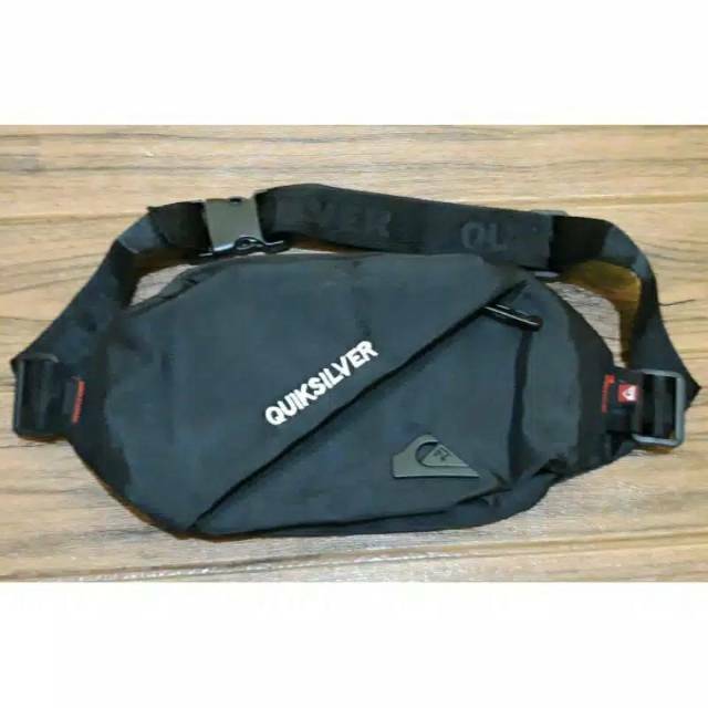 TAS QUICKSILVER TAS SELEMPANG QUICKSILVER WAISTBAG QUICKSILVER LOGO BESI