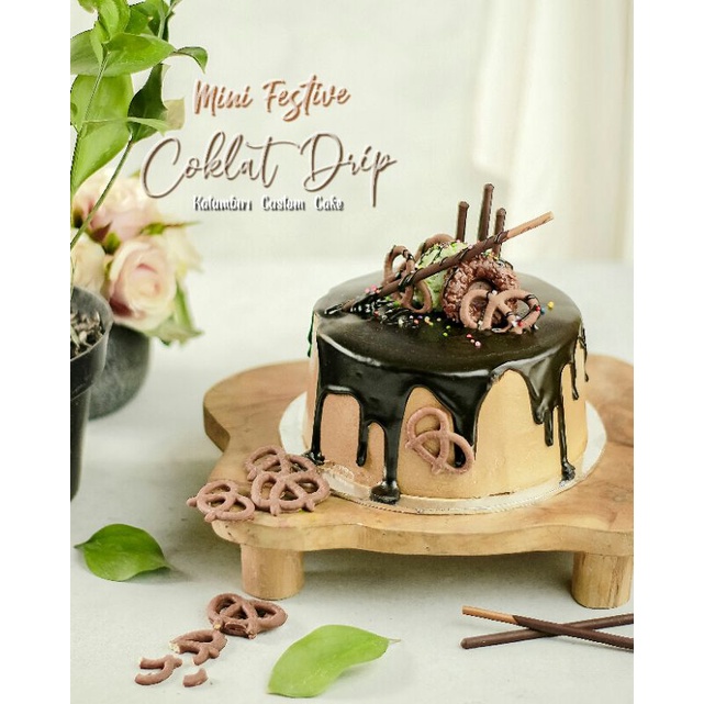 

Mini Festive Coklat Drip (Jual Kue Ulang Tahun Cianjur)
