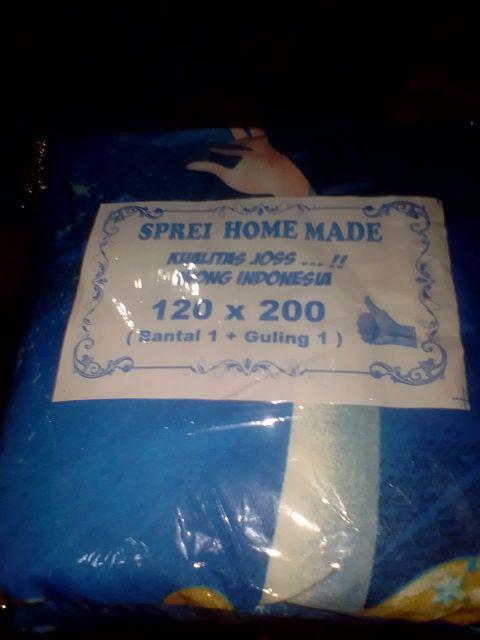 Sprei Home Made Motif Merry Cream