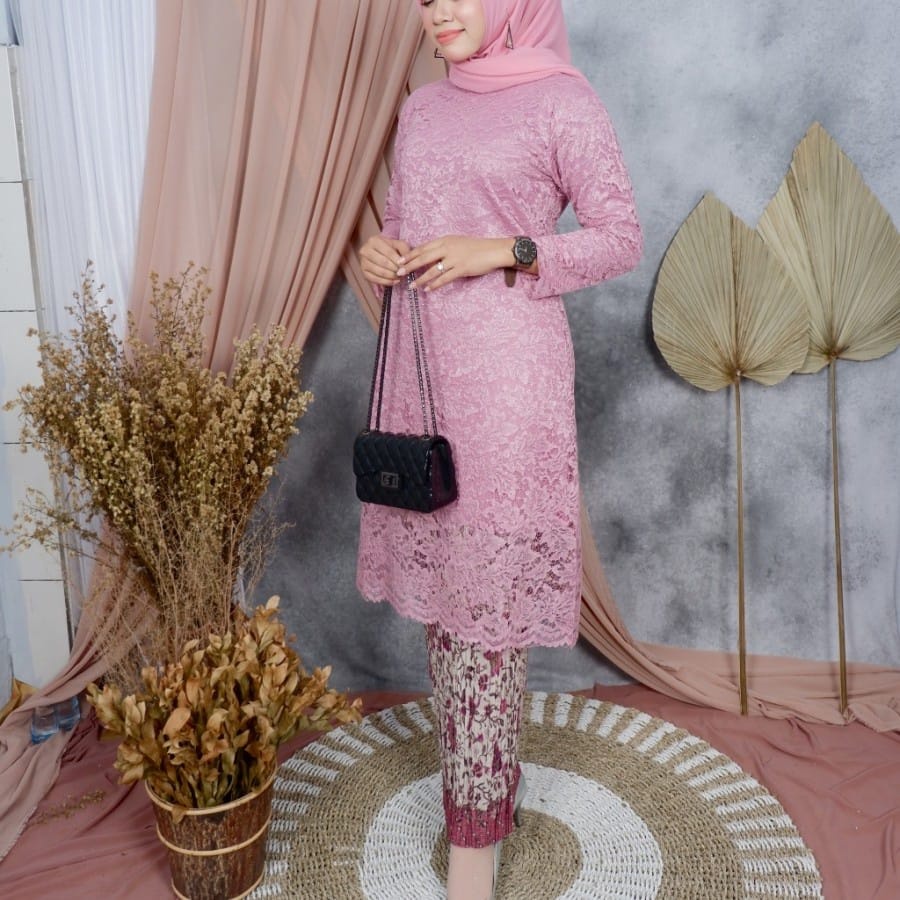 setelan kebaya big size ld 130 M L xl xxl 3l 4l + rok prisket /kebaya big size /kebaya brukat tunik jumbo/kebaya wisuda/kebaya kondangan/kebaya brukat 2022 /kebaya modern/kebaya kurung/Kebaya Tunik / Kebaya Wanita Black