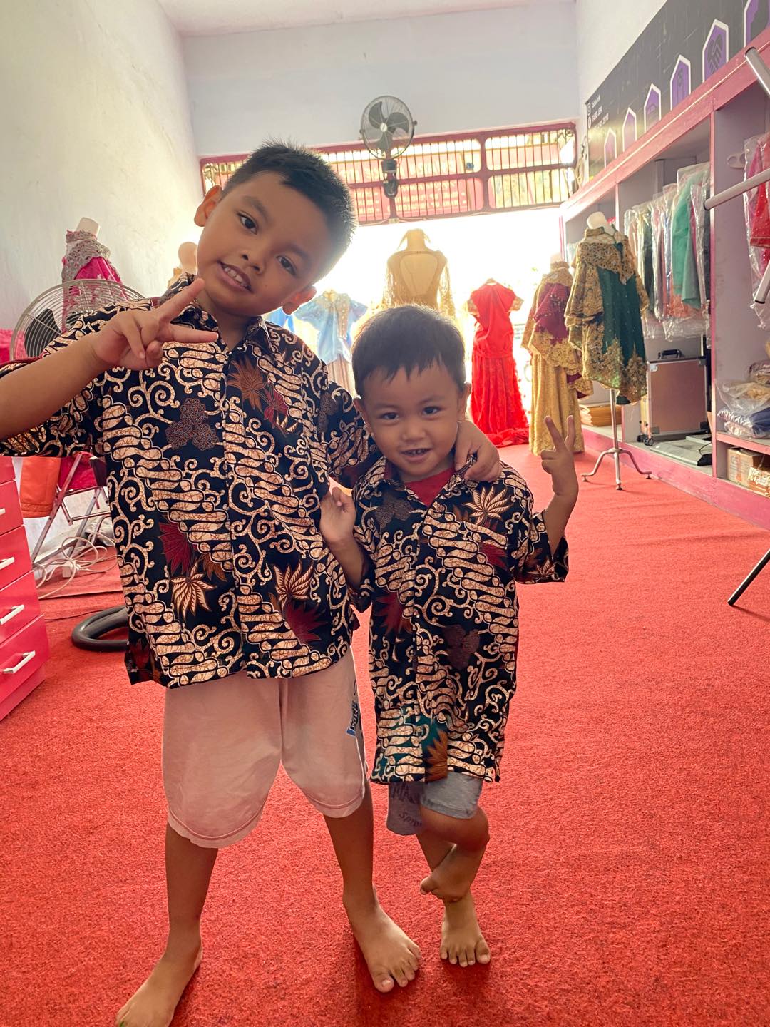 Couple Batik / Sarimbit Batik / Batik Kebaya / Seragam Keluarga / Couple Batik Kenanga Hitam