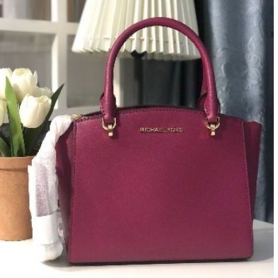 Pelunasan MK ellis small satchel magenta