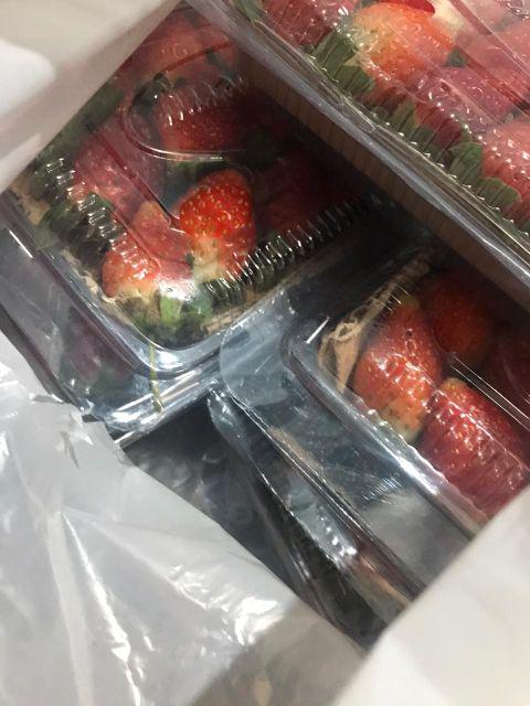 Kantong Keresek Plastik Tristar 26 Hitam Putih Merah 26x48cm High Quality