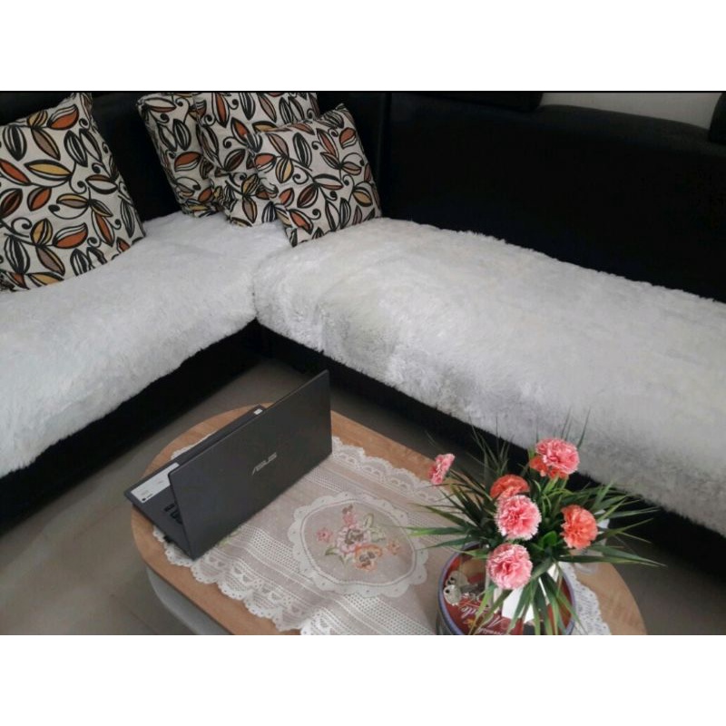 ALAS / COVER SOFA BULU RASFUR ukuran&quot; 300 × 85 &quot;