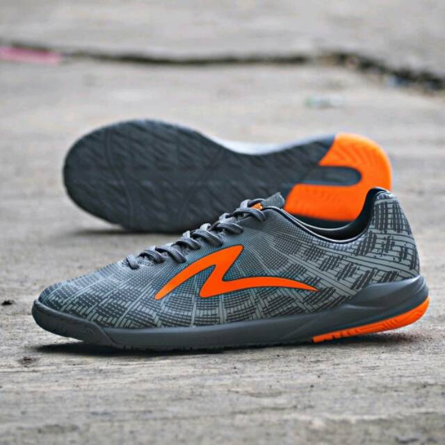 SEPATU FUTSAL SPECS ACCELERATOR FURY IN