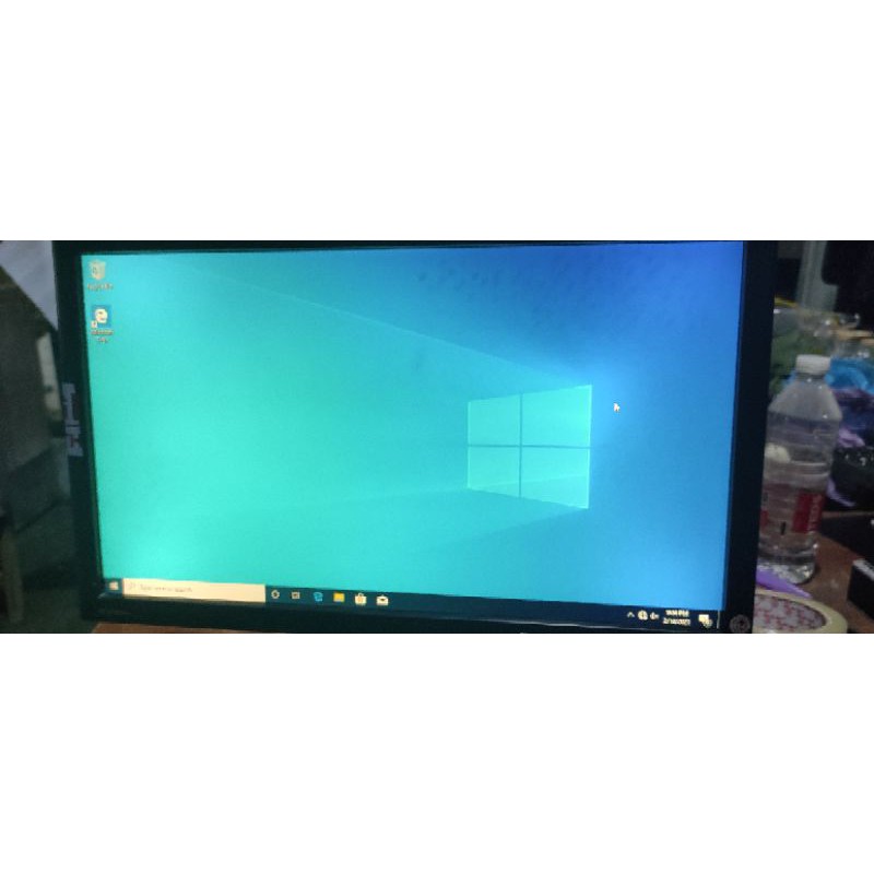 monitor lcd hp 19 in kabel power dan vga