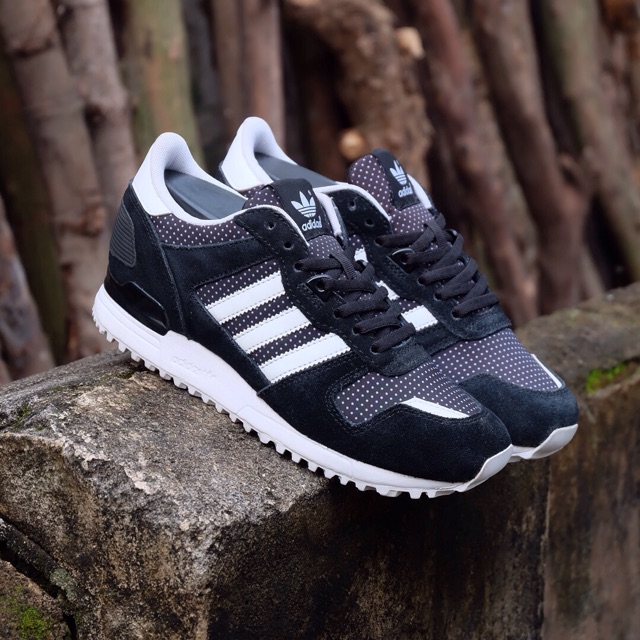 Adidas zx700w Core Black/White