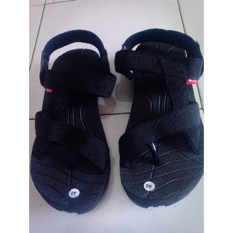 Sandal gunung  /sandal selempang jepit /harga termurah