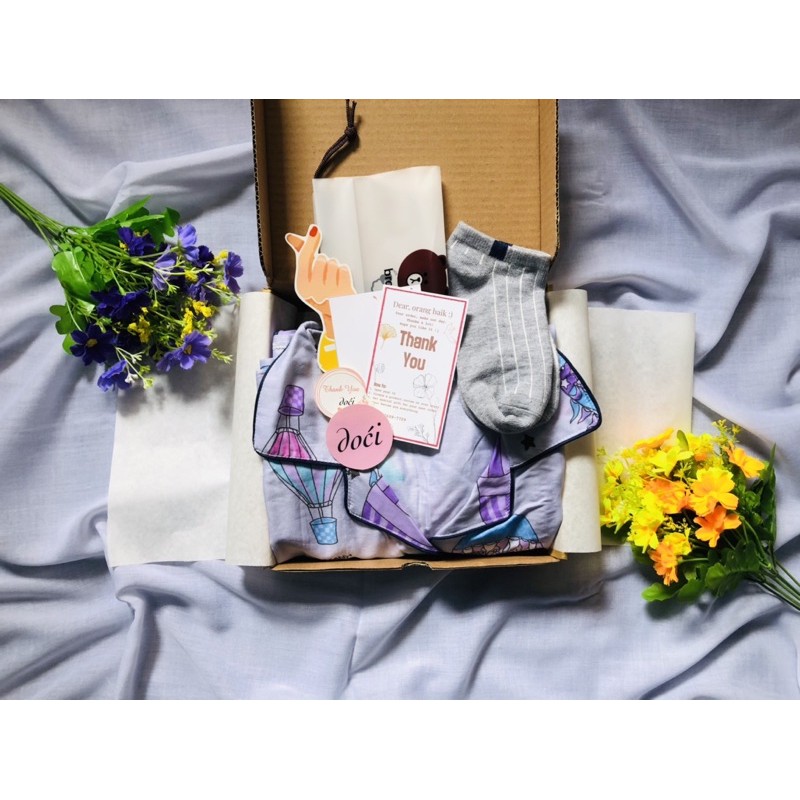 

Hampers Piyama Lengan Panjang | Hampers Lebaran | Hadiah Wisuda | Hadiah Nikah | Ulang Tahun | Doci