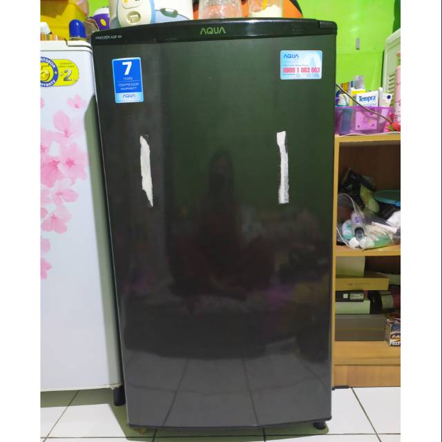 Kulkas aqua freezer aqf-s4 - preloved