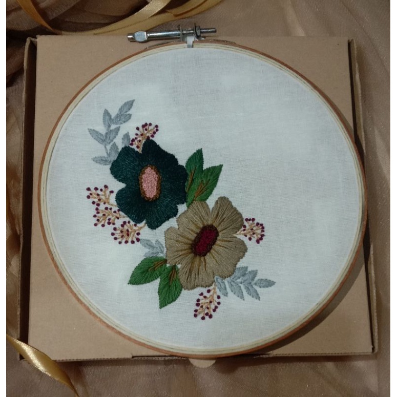 Hoop art embroidery, Embroidery kit, Hiasan dinding, Dekorasi dinding, Sulam, Custom