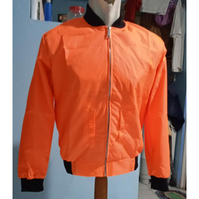 jaket bomber parasut orange