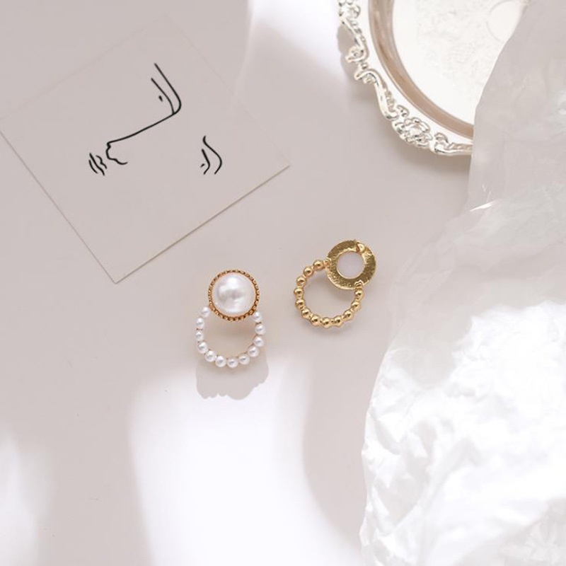 Anting Stud Bentuk Bulat Geometris Aksen Mutiara Gaya Retro Korea Untuk Wanita