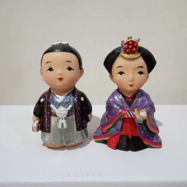 Patung Pajangan Souvenir Boneka Jepang Japan Baju Ungu