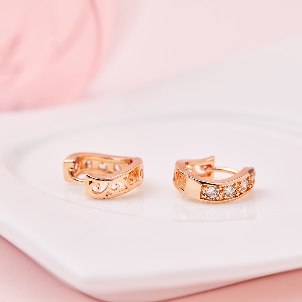 Y135 Anting Wanita Titanium Korea Dewasa Jepit Emas Berlian Anti Karat Anti Luntur-A