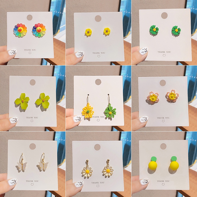 Anting Stud Bentuk Bunga Kecil Gaya Korea