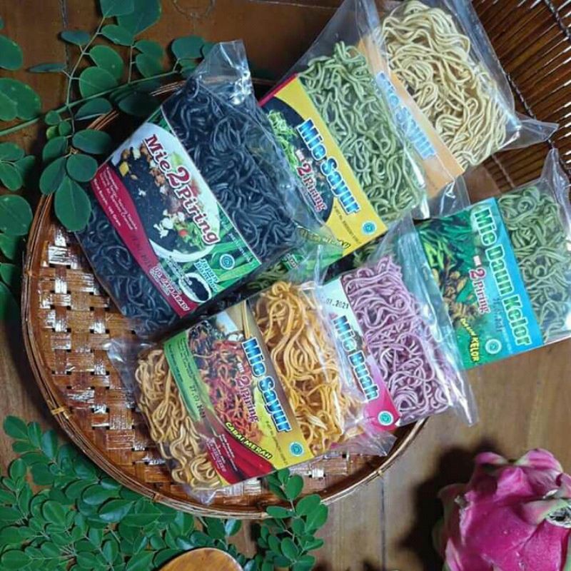 

mie instan cap 2 piring varian sayur bayam hijau