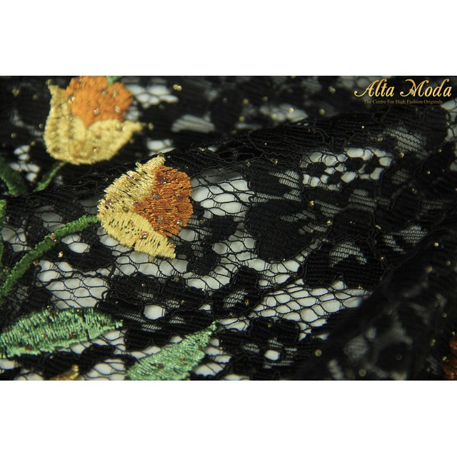 

Alta Moda Brokat Bordir Cornelli Nagita Hitam Bunga Mawar Kuning (1M)