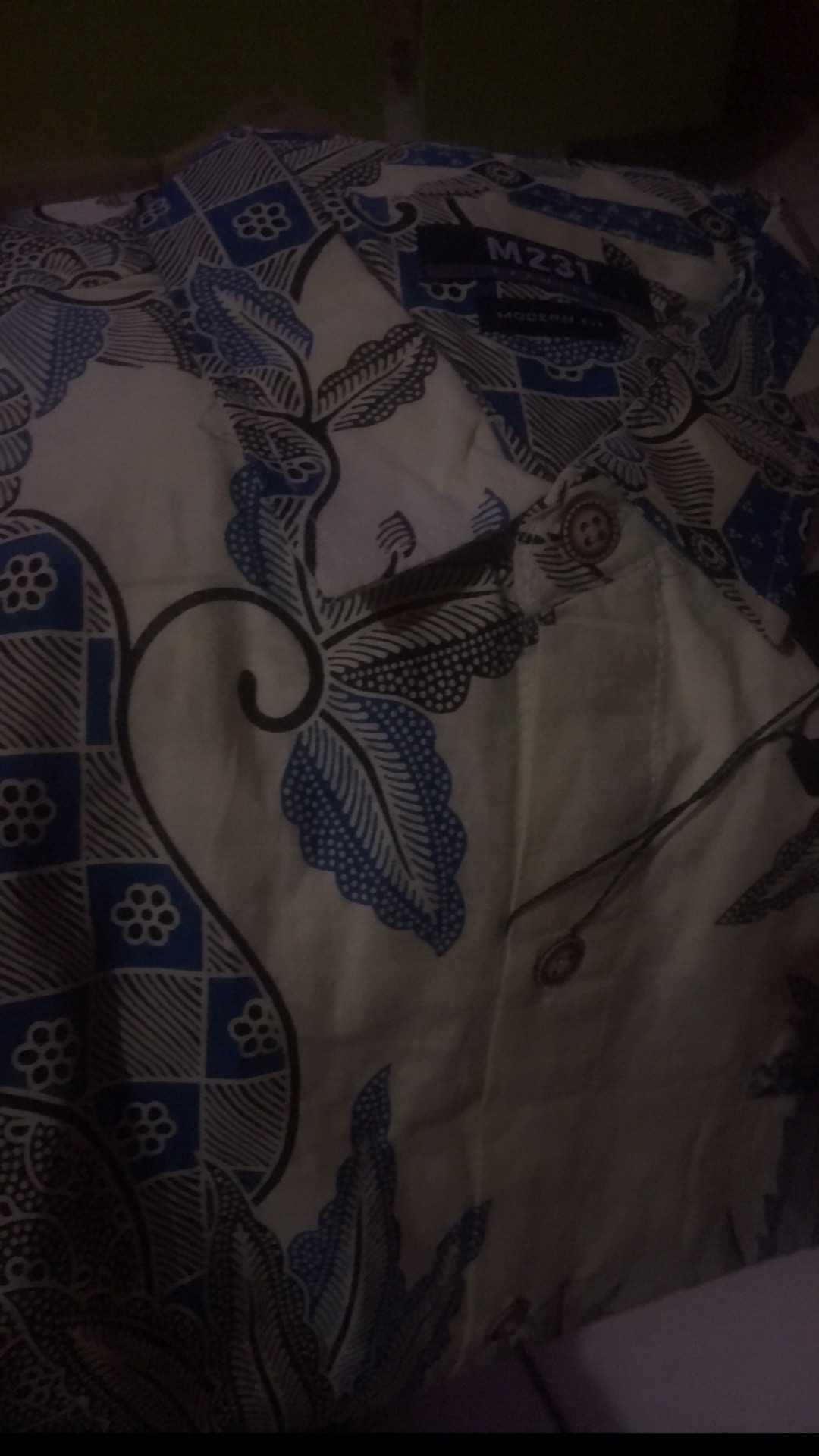 M231 Kemeja Pria Batik Panjang Cream 1671