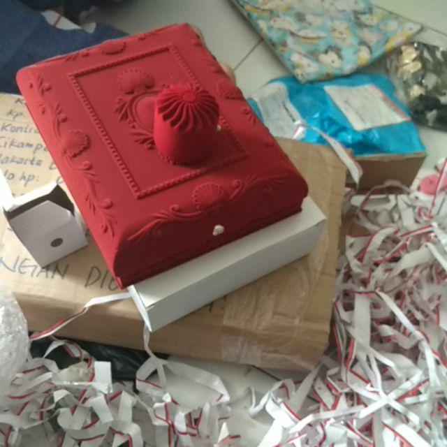 Kotak Perhiasan Untuk 1 Set