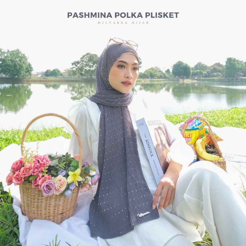 Milyarda pashmina plisket polka hijab plisket motif polkadot jilbab plisket tanpa sambungan