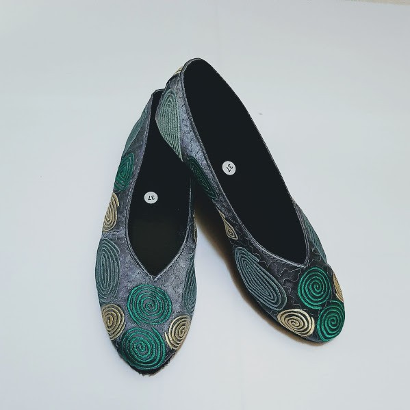 etnik fashion sepatu wanita flat slip on murah terbaru bordir motif keong abu