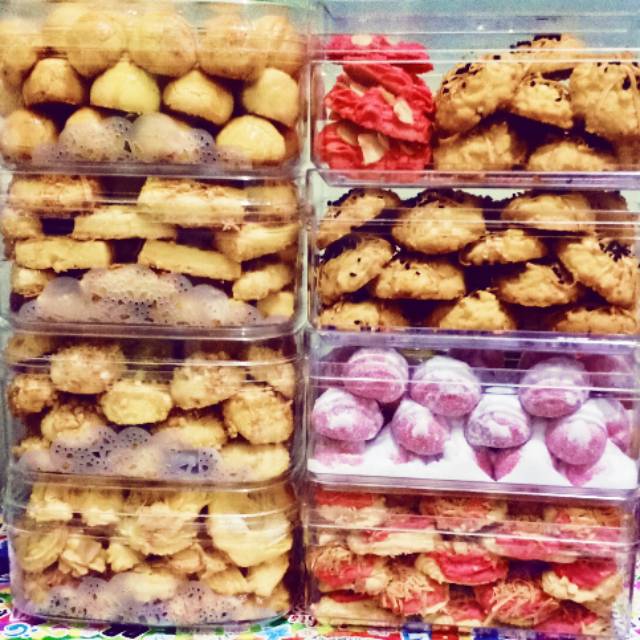 

Cookies keju ,nastar,sagukeju salju,cookies habatusauda,cheese ball,sagu keju,cheese stick ,empon ,2