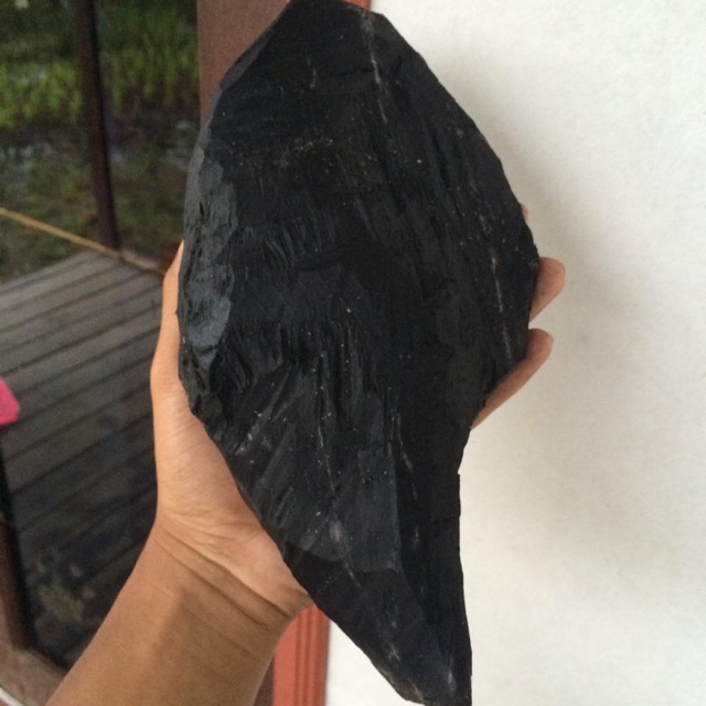 Bongkahan Kayu Gahru Hitam Asli Kalimantan 001