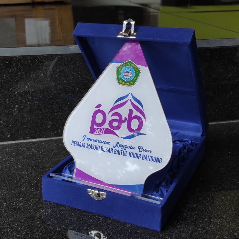 

plakat akrilik / cinderamata kkn ppl magang / kenang-kenangan